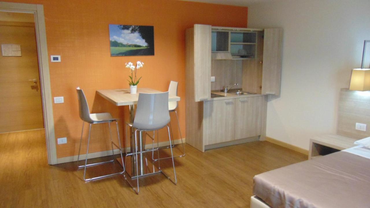 Turin Airport Hotel & Residence San Francesco al Campo Dış mekan fotoğraf